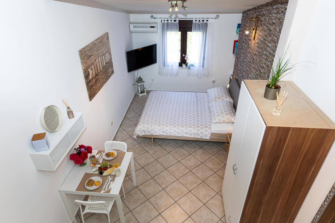 Ananas Apartments Crikvenica Eksteriør billede