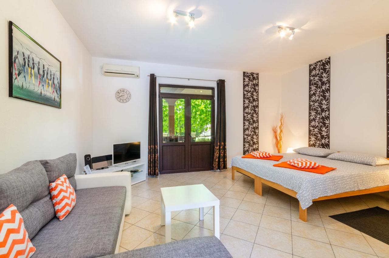 Ananas Apartments Crikvenica Eksteriør billede