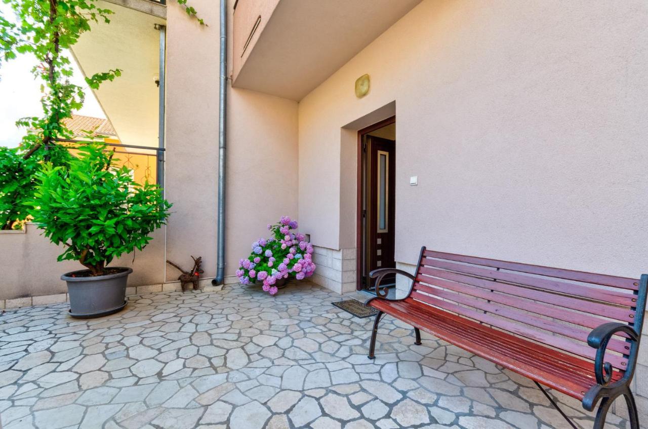 Ananas Apartments Crikvenica Eksteriør billede